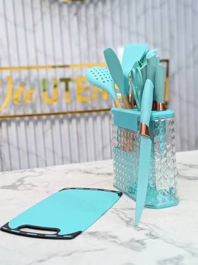 Knife & utensil set with chopping board